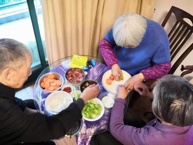 新增养老床位400张、新建改建7家老年食堂，西湖区的老人们有福啦