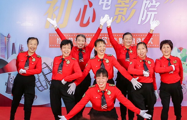 老年社团演出（央广网发 通讯员供图）