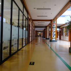 西安市莲湖区养老服务中心(荣华银龄馨家)