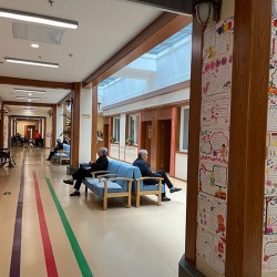 西安市莲湖区养老服务中心(荣华银龄馨家)