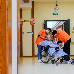 西安市莲湖区养老服务中心(荣华银龄馨家)